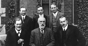 عکس دسته جمعی روانشناس مطرح جهان با حضور یونگ و فروید